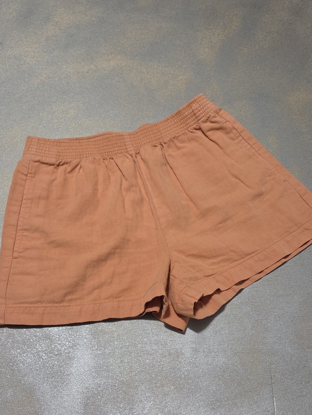 Wilfred Aritizia Coral Elastic-Waist Athletic Shorts